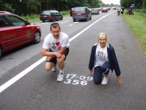 366. km sasniegts! Stafeti saņēmām un nodevām.